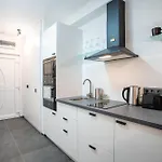 Vöröskő -lak Szauna és Jakkuzi Használattal Apartamento