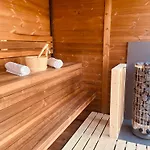 Apartamento Vöröskő -lak Szauna és Jakkuzi Használattal *