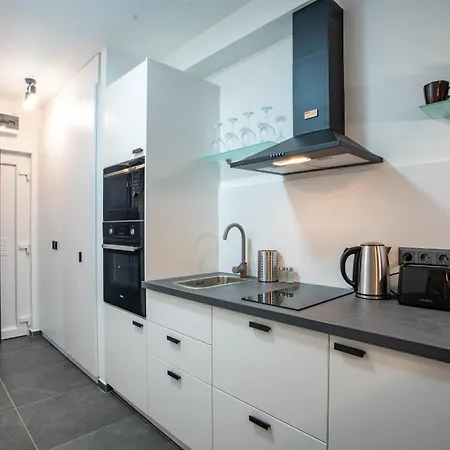 Vöröskő -lak Szauna és Jakkuzi Használattal Apartamento *
