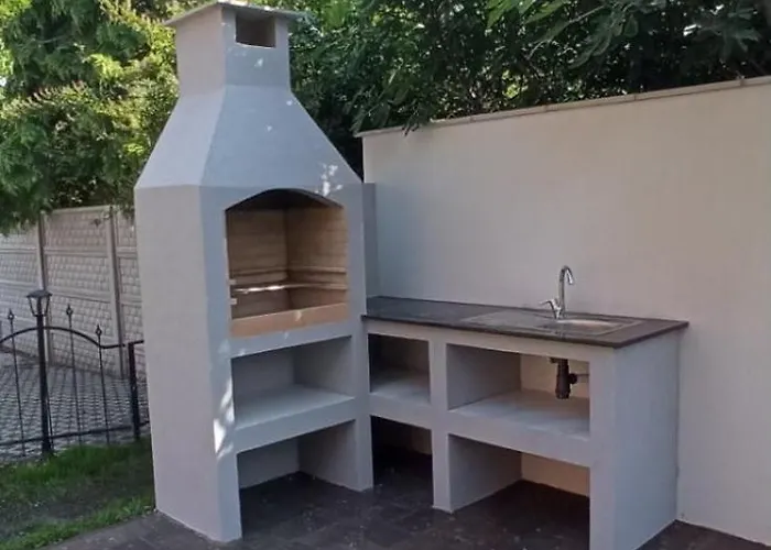 公寓 Voeroesko -lak Szauna Es Jakkuzi Hasznalattal 巴拉顿诺尔马迪